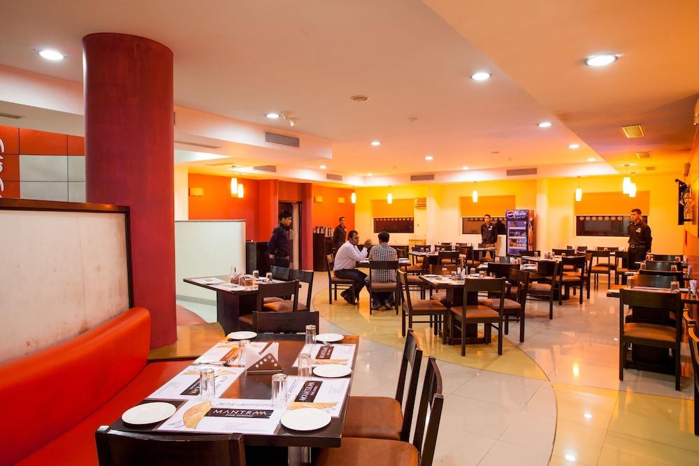 Hotel Nashik Extérieur photo